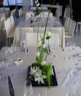 סידורי פרחים לשולחן - פריחה לבנה (מספר סידורי 5)